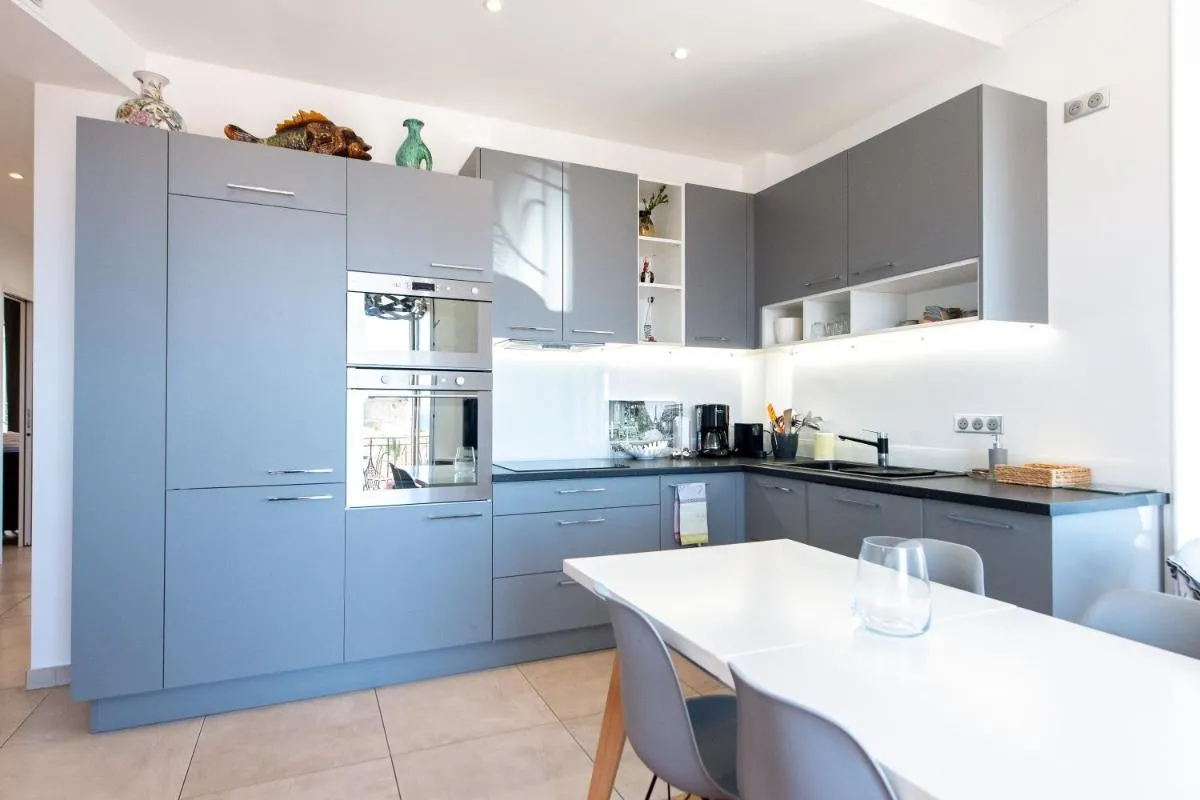 Image 4 of LE SINATRA splendide vue mer panoramique et balcon, idéal pour des séjours de loisirs ou business