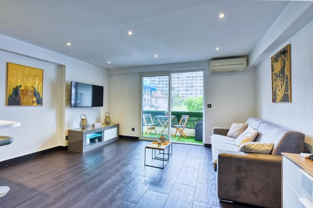 Image of LE VENITIA studio raffiné avec balcon mignon, pour votre séjour à deux