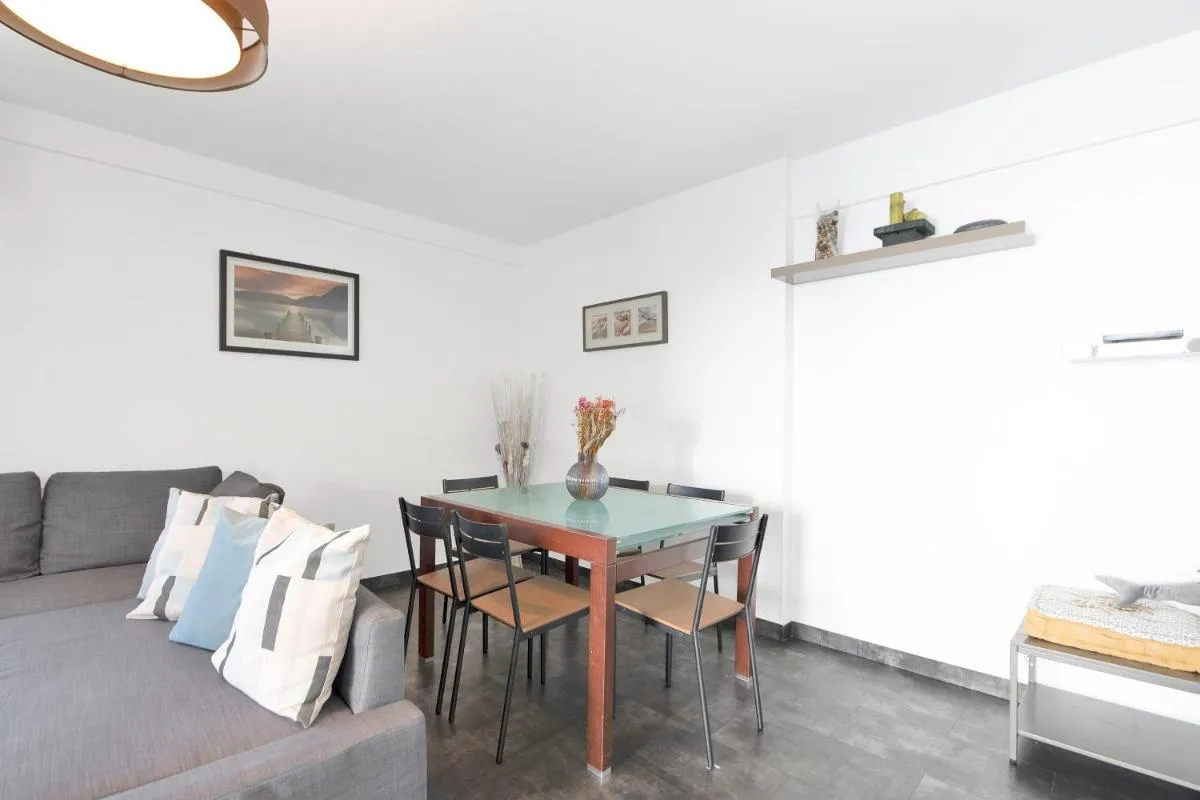 Image 6 of LE VERSAILLES plaisir et confort en centre-ville, pour séjours en famille ou business