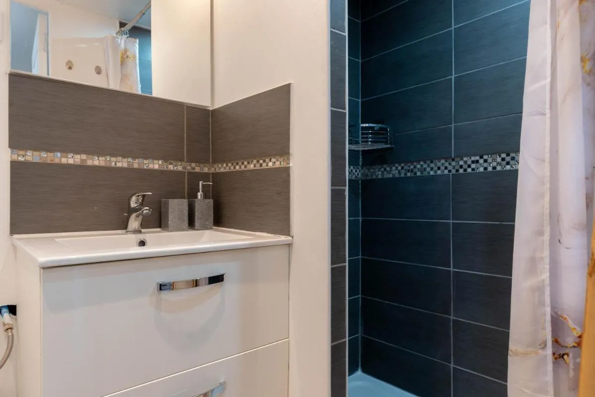 Image 2 of L’Espérance dAzur – 500 m de la plage