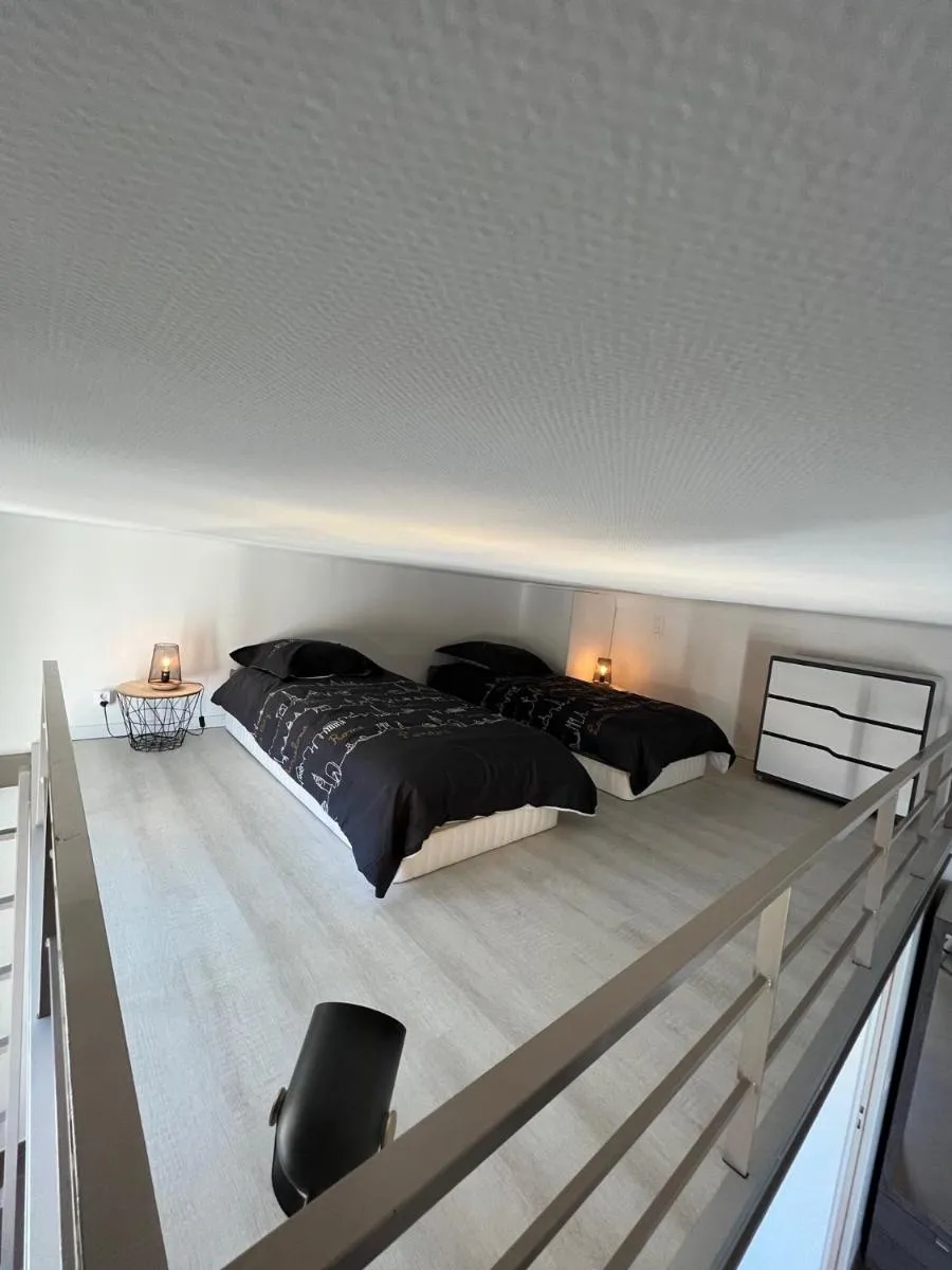 Image 3 of LOFT CANNES Chaleureux – Climatisation – wifi – 650 m du Palais des festivals, plage