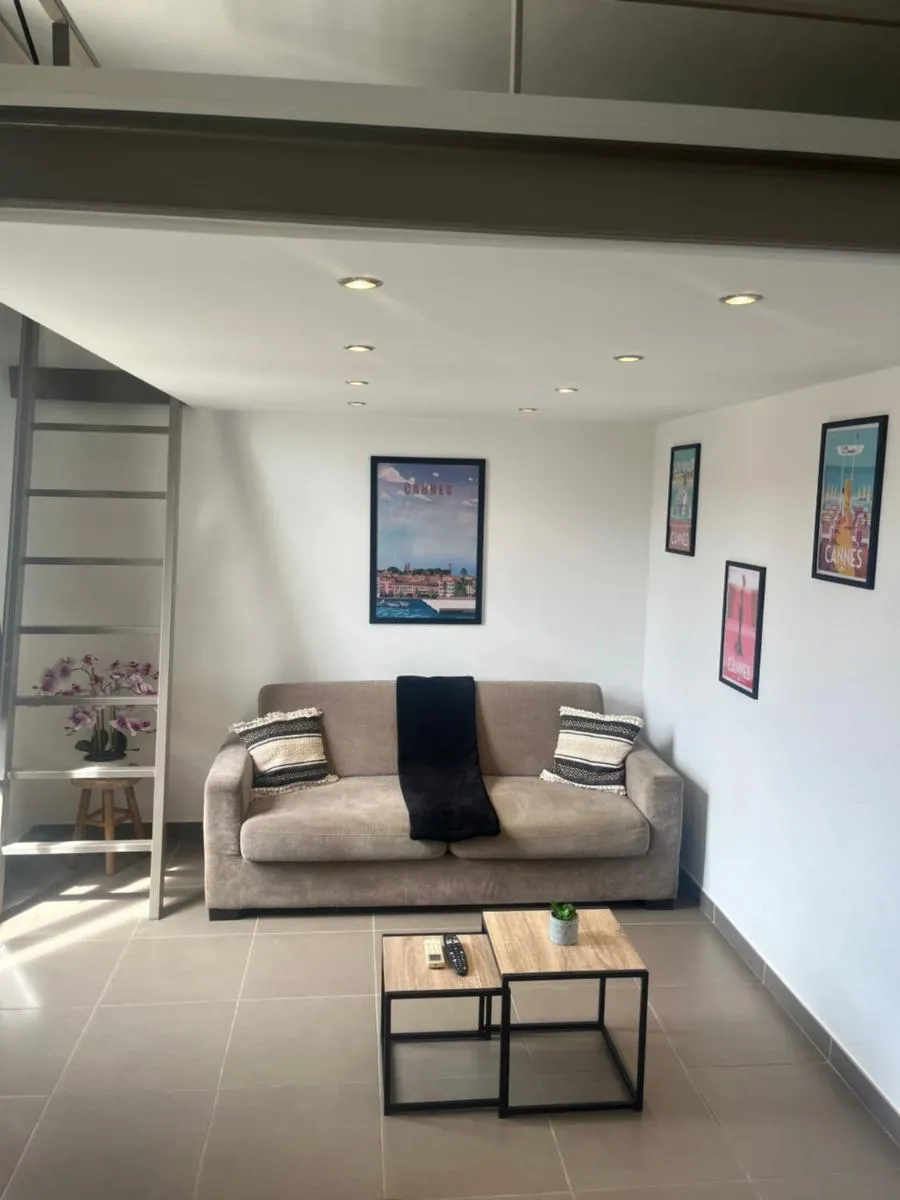 Image 6 of LOFT CANNES Chaleureux – Climatisation – wifi – 650 m du Palais des festivals, plage