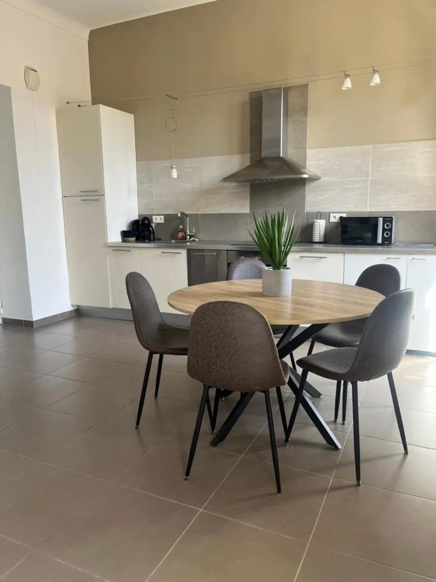 Image 5 of LOFT CANNES Chaleureux – Climatisation – wifi – 650 m du Palais des festivals, plage