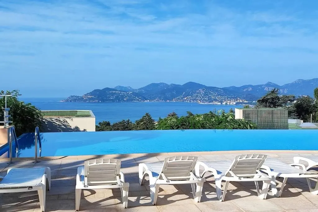 Image 5 of La Croix des Gardes