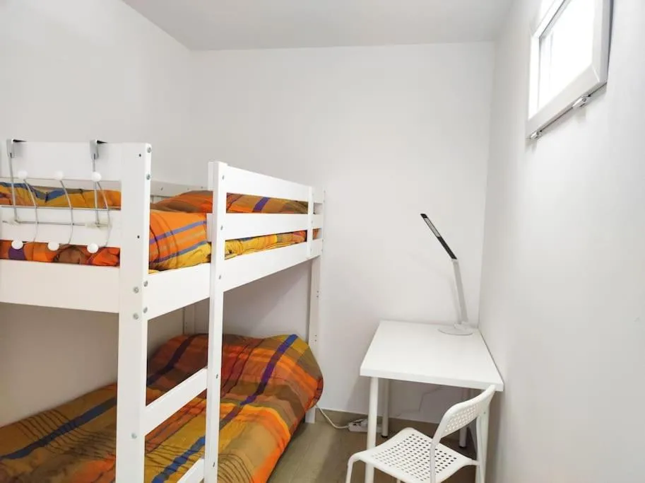 Image 1 of Le Bradford YourHostHelper