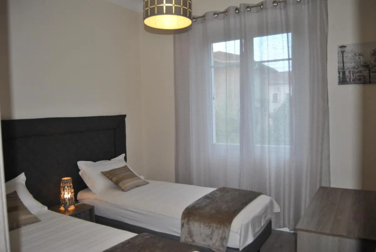 Image 6 of Le Calme au Centre Ville à 10 minutes à pied de la Croisette et des plages