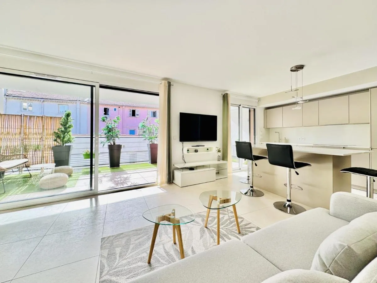 Image 4 of Le Carré Croisette – Duplex terrasse Centre Cannes