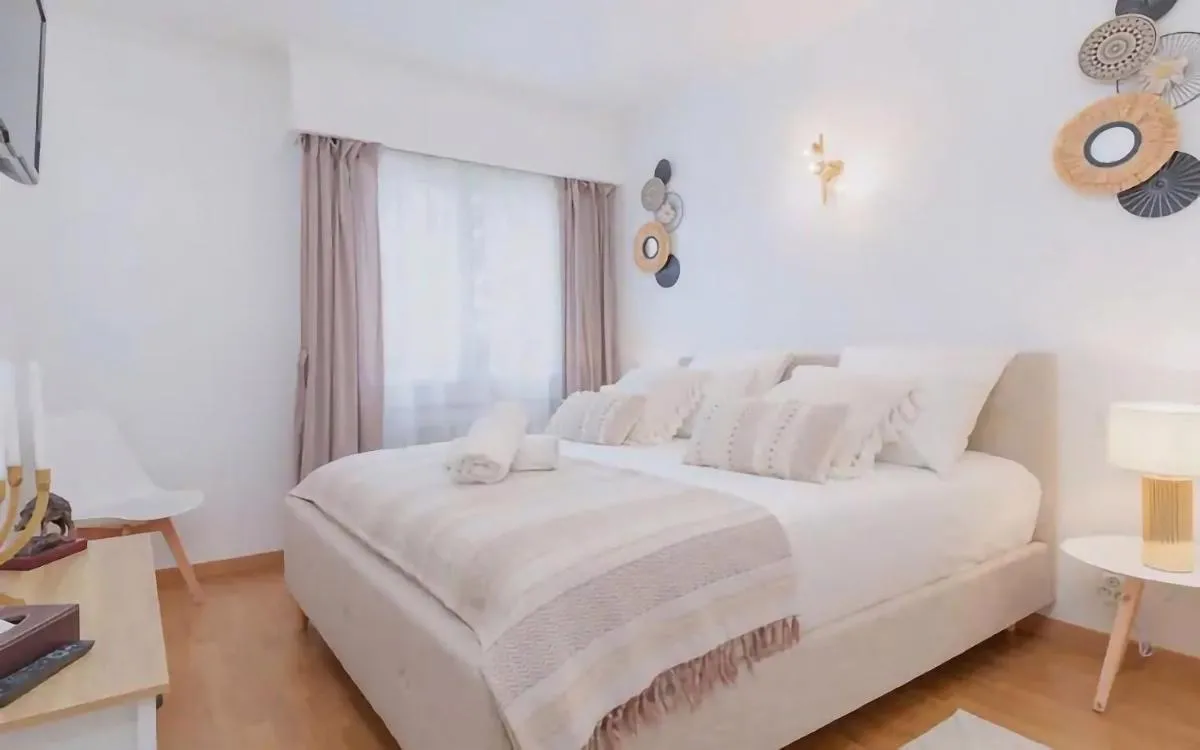 Image 1 of Le Concorde – Charmant appt avec terrasse