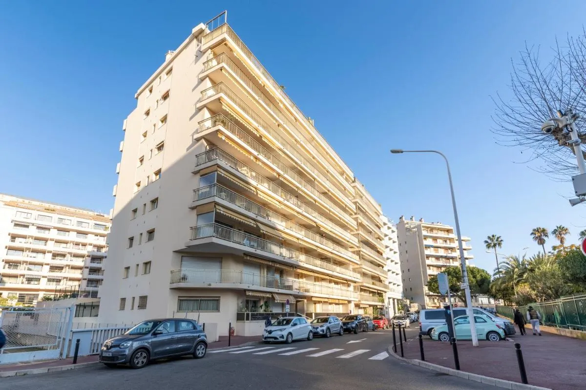 Image 5 of Le Mistral – Appt avec deux balcons à Cannes