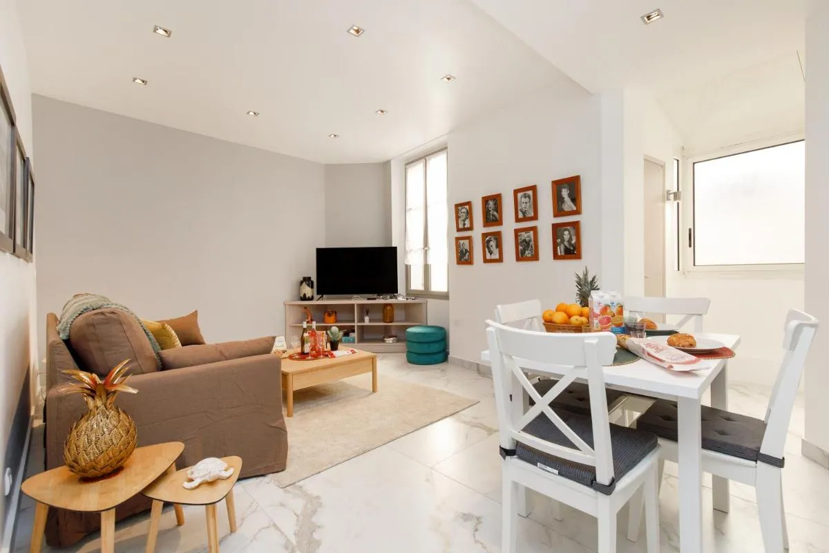 Image 4 of Le Napoléon, 1min Palais des Festivals