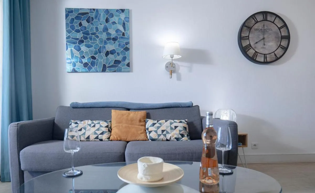 Image 2 of Le Panorama – Cannes Beach