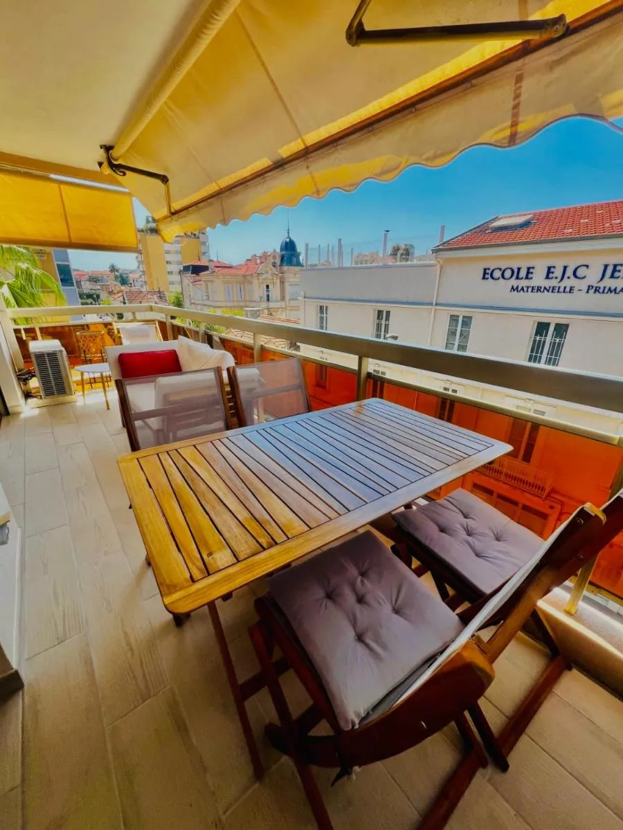 Image 3 of Le Verdi – 1 bedroom with AC and parking in city center