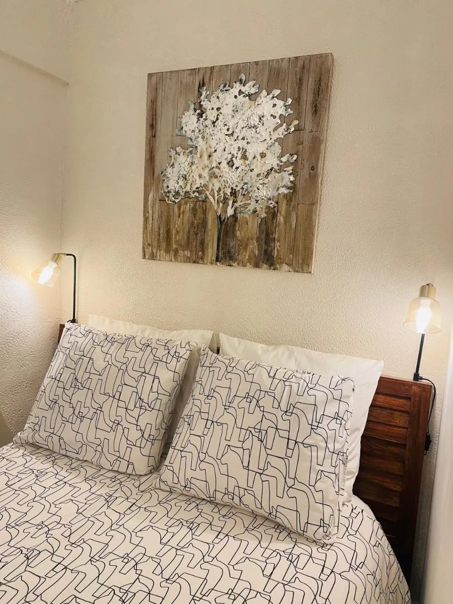 Image 6 of Le Week riviera II – 3 étoiles -Coeur de Cannes – Palais des festivals – Marché de Forville