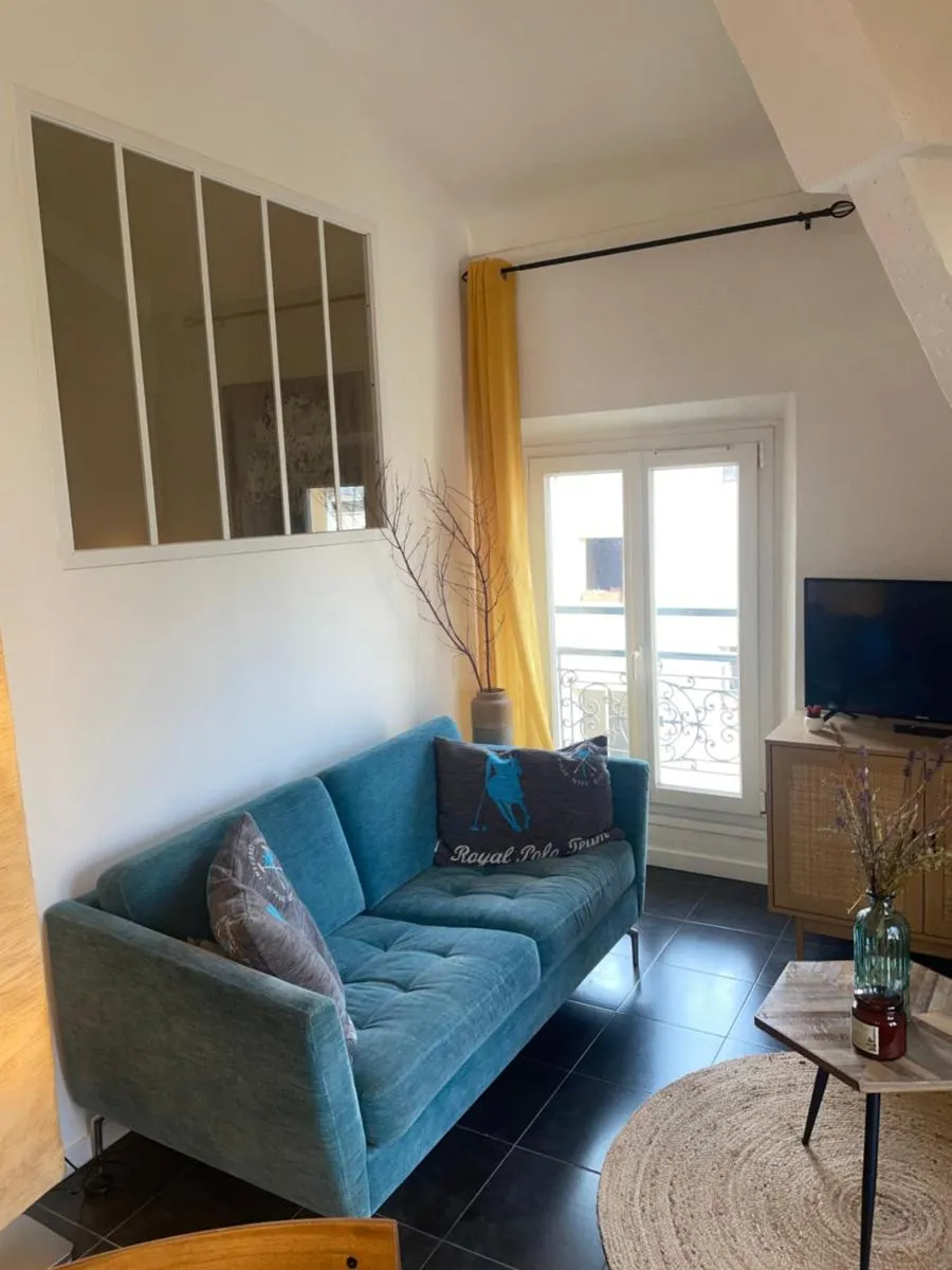 Image 2 of Le Week riviera II – 3 étoiles -Coeur de Cannes – Palais des festivals – Marché de Forville