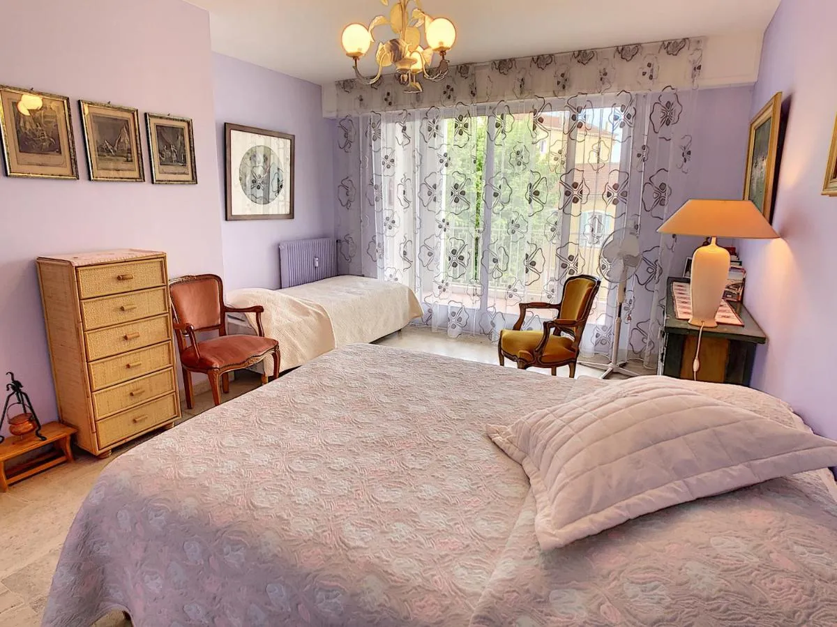 Image 1 of Le Windsor 2P DET2002