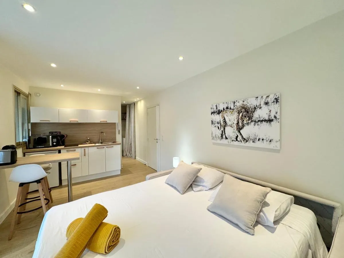 Image 6 of Le studio Palm Beach, Clim ,Parking, Neuf