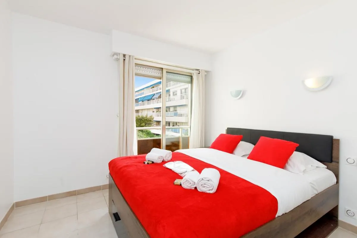 Image 1 of Les Liserons YourHostHelper