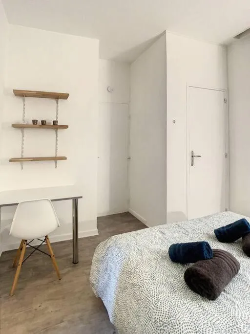 Image 6 of L’horloge II – 2 pièces – 15 min Palais – Cannes