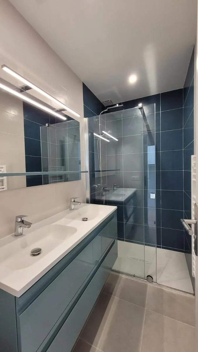 Image 1 of Location vacances T3 à Cannes