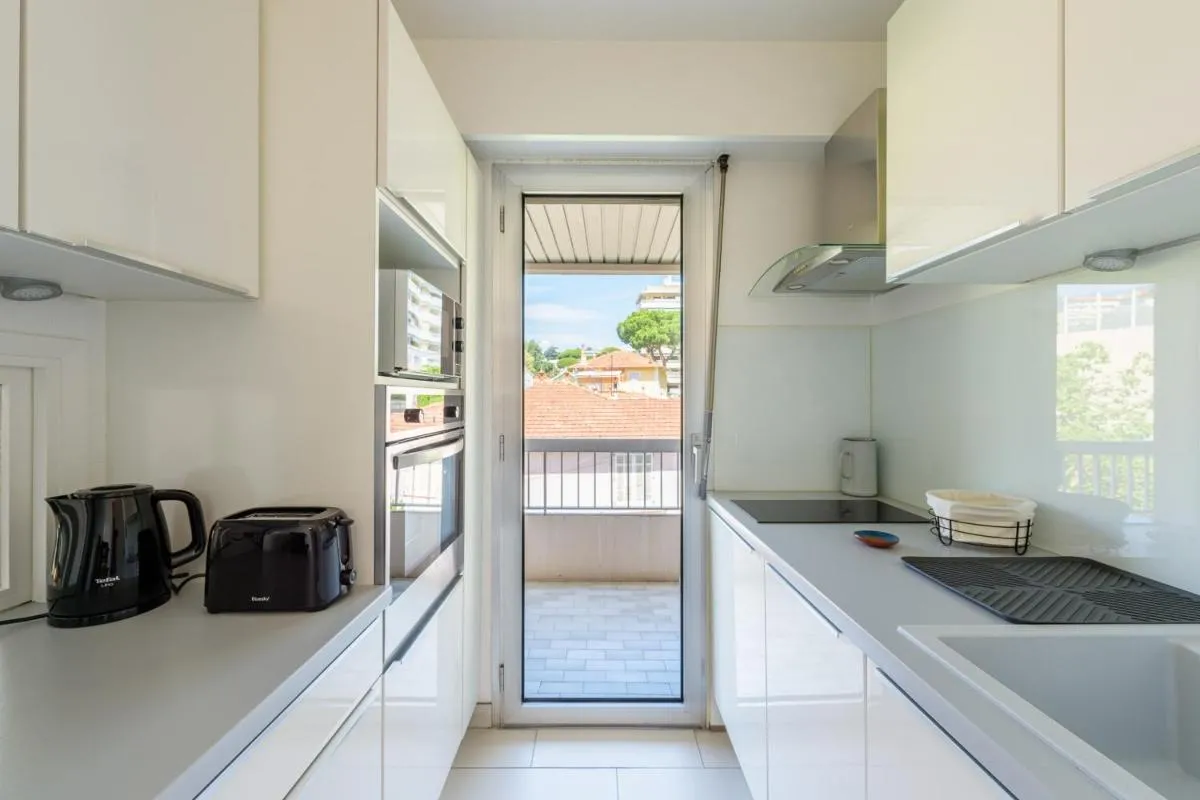 Image 6 of Lovely cosy nest close to the centre of Cannes