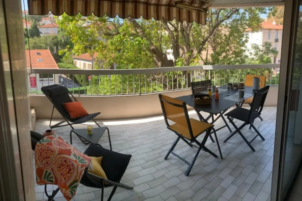 Image 2 of Lovely cosy nest close to the centre of Cannes