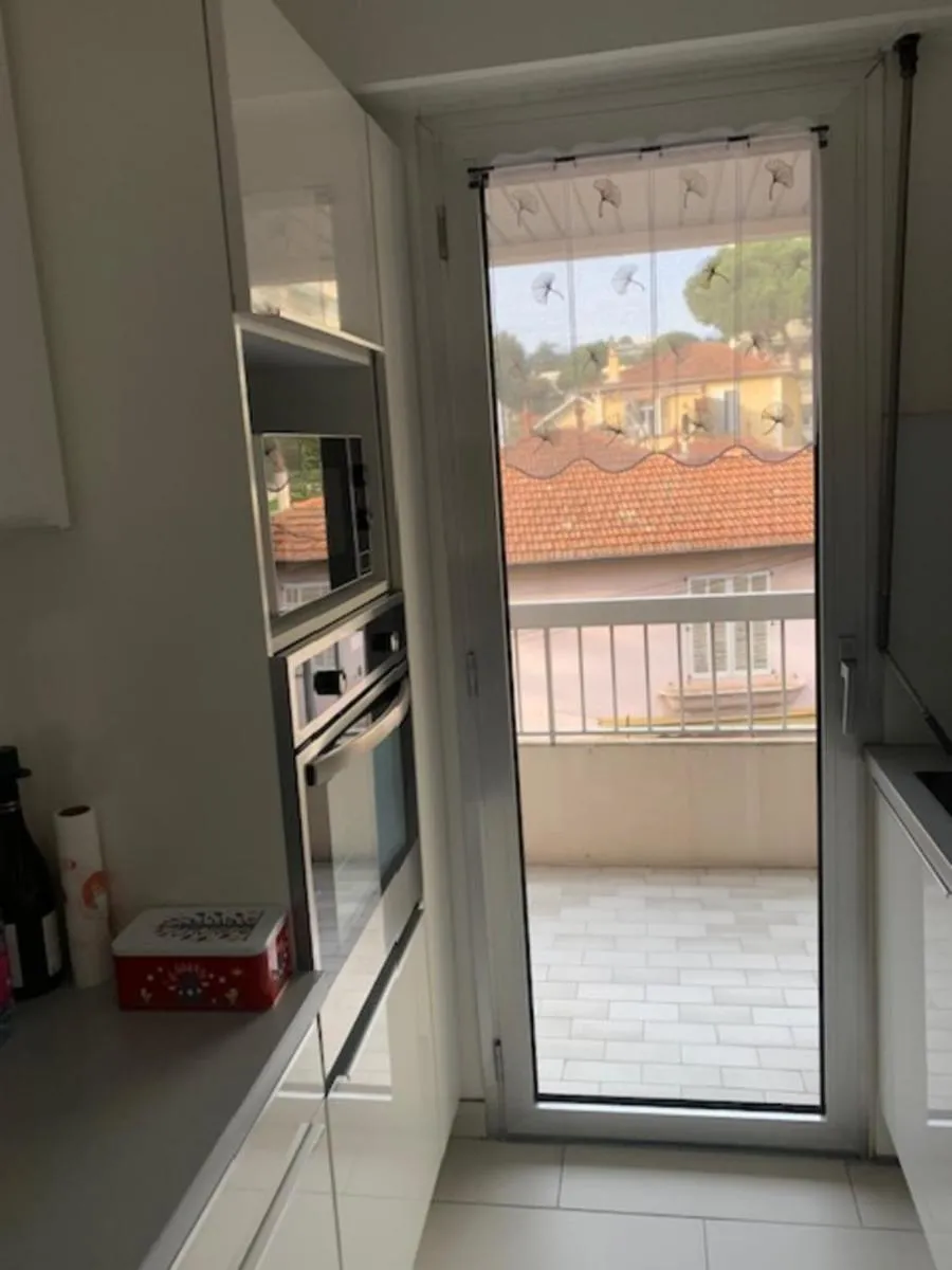 Image 4 of Lovely cosy nest close to the centre of Cannes