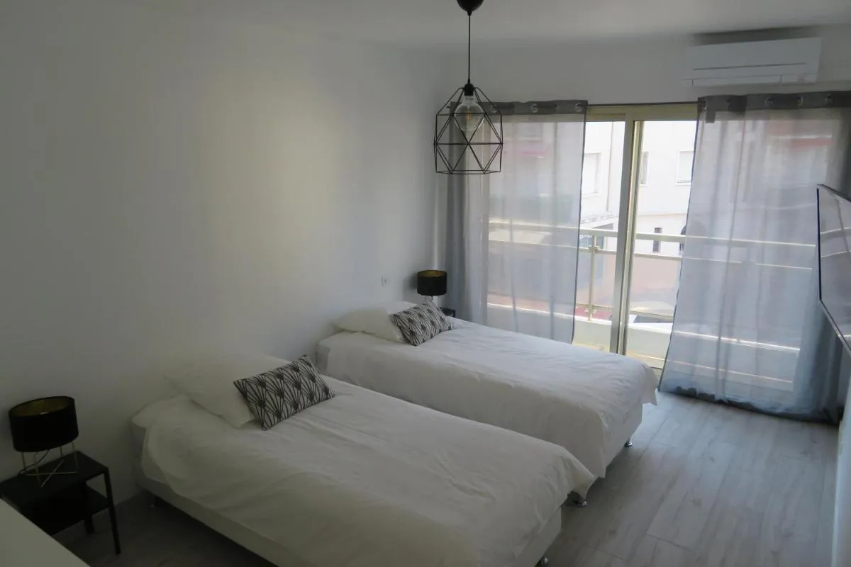 Image 5 of Luxe 6 couchages proxi bord de mer centre ville