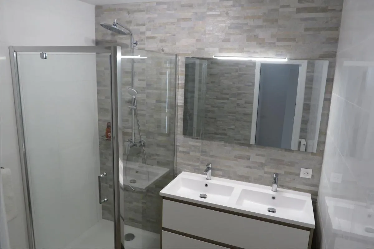 Image 2 of Luxe 6 couchages proxi bord de mer centre ville