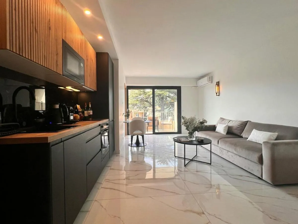 Image 1 of Luxury Appartment with terrace and side sea view