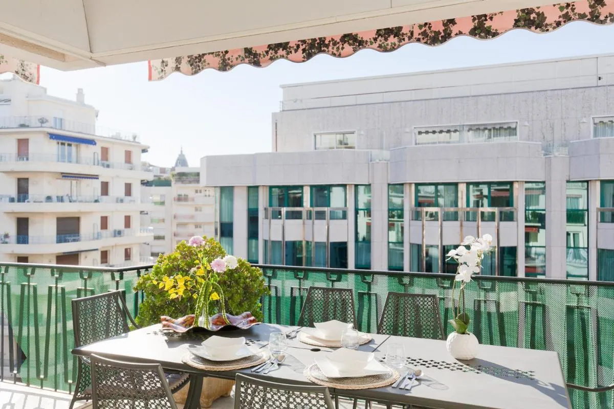 Image 5 of MARIOTT AREA: SUNNY 2 BEDS /2 BATHS