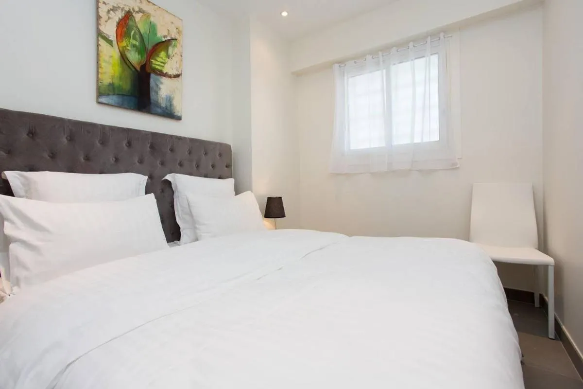 Image 1 of MARTINEZ AREA: NEW 2BEDS/2BATHS