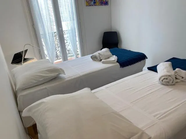 Image 4 of M.M.R. Au cœur de la vie cannoise