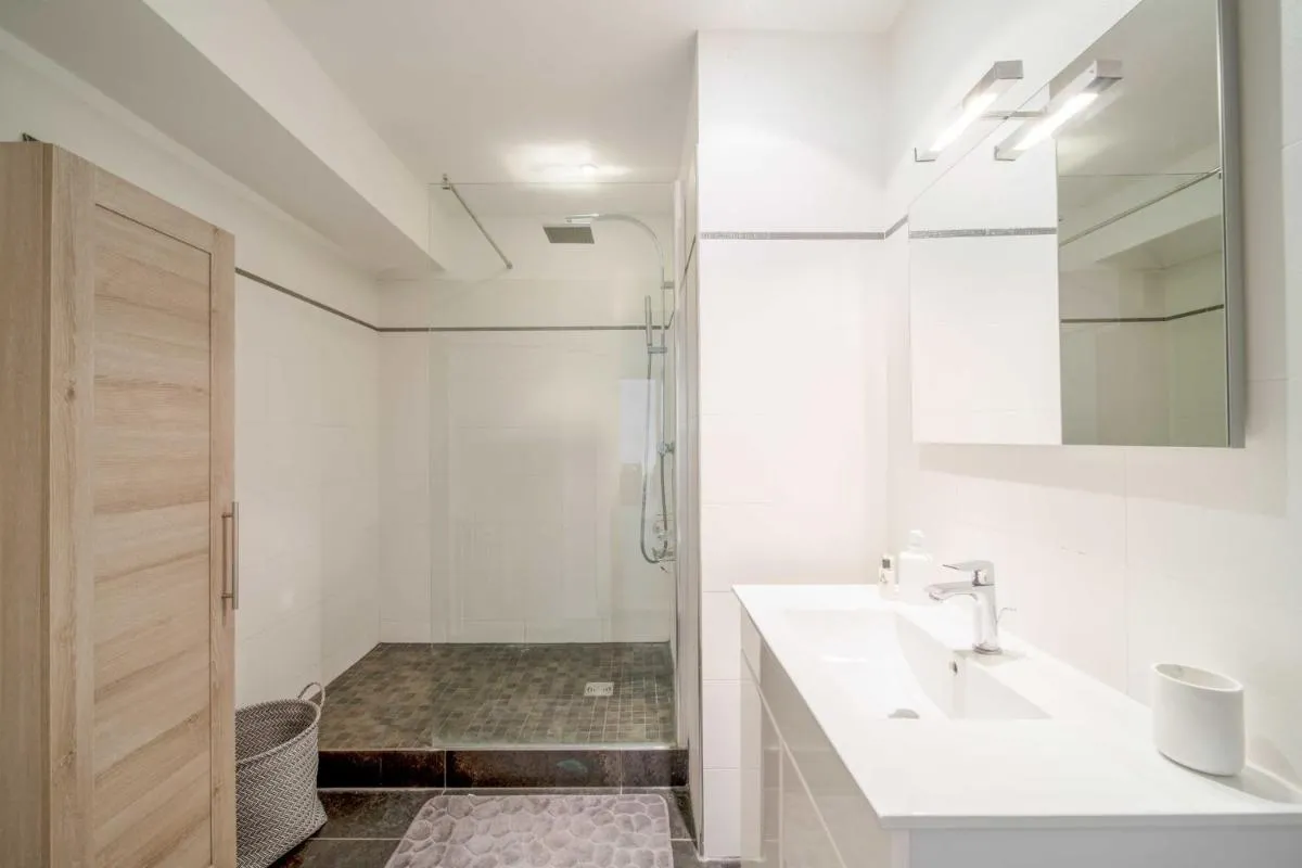 Image 5 of Magnifique appartement T3 centre Cannes