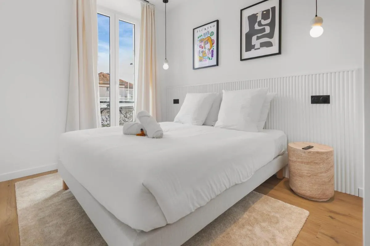 Image 1 of Magnifique appartement centre-ville – Palais 5min