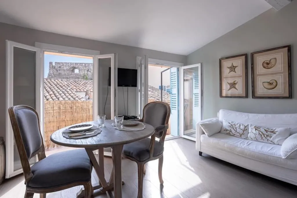 Image 1 of Maison Denise – Suquet vue sur la Cathédrale