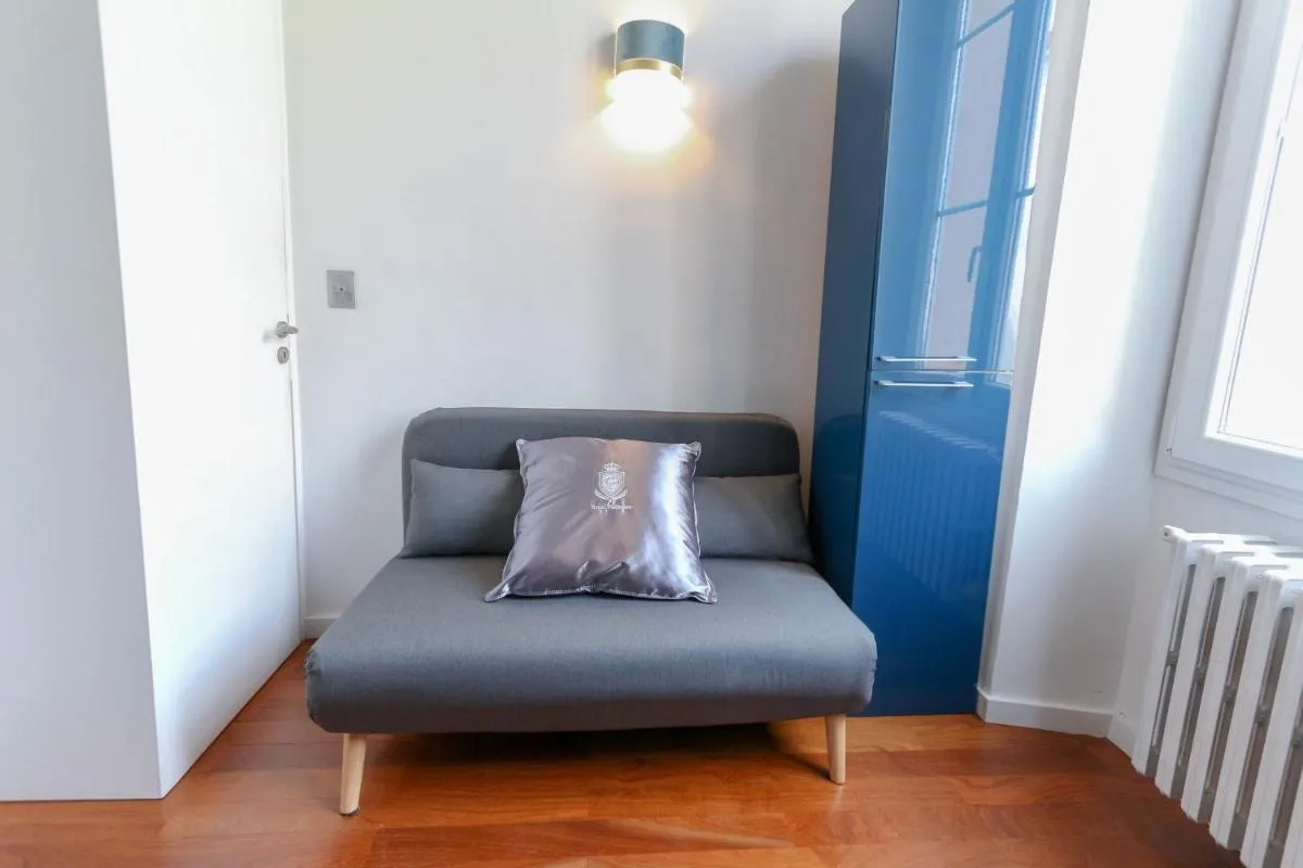 Image 6 of Modern apartment with 3 bedrooms balcony communal garden and AC- Benakey