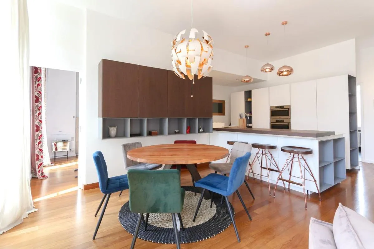 Image 3 of Modern apartment with 3 bedrooms balcony communal garden and AC- Benakey