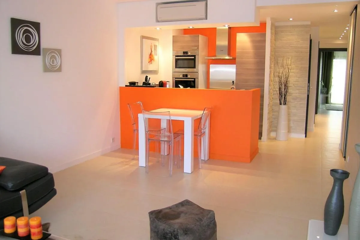 Image 1 of Modern two bedroom apartment with two bathrooms, just behind the CARLTON