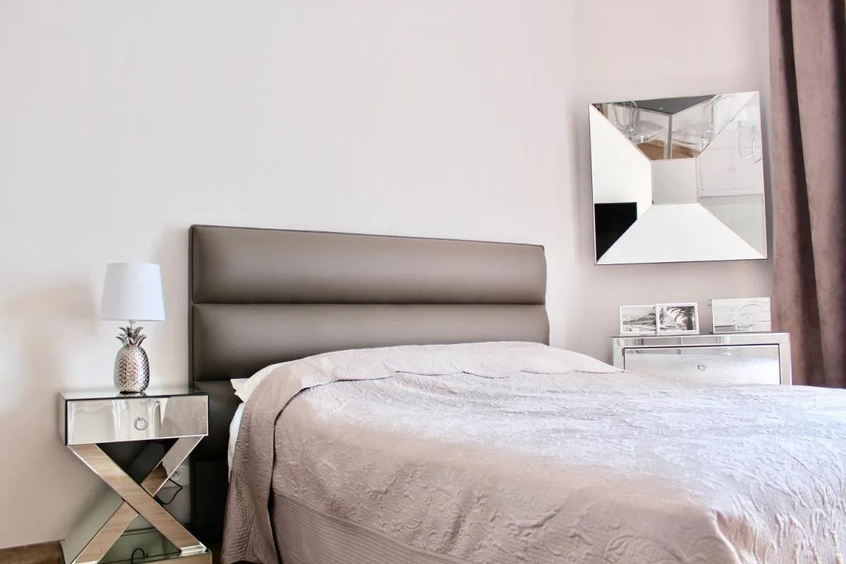 Image 6 of New – cosy & nice Apartment in Palais Miramar