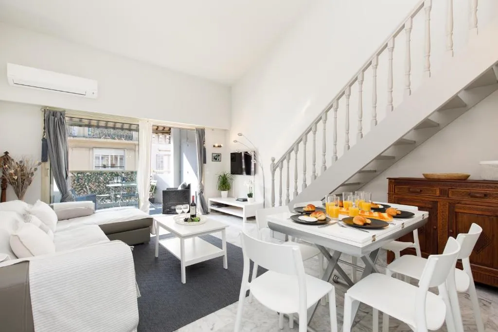 Image of Nomad YourHostHelper