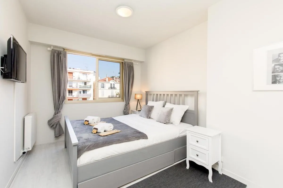 Image 6 of Nomad YourHostHelper