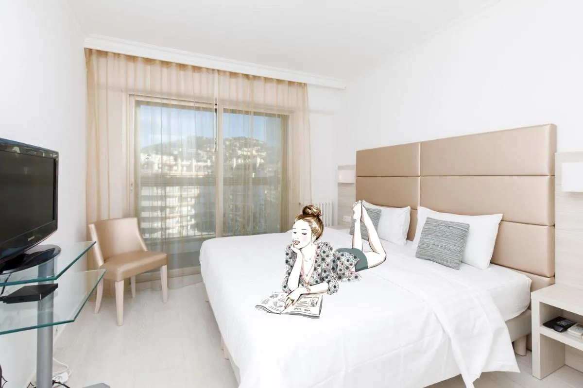 Image 6 of On La Croisette deluxe 2 bedrooms 2 baths