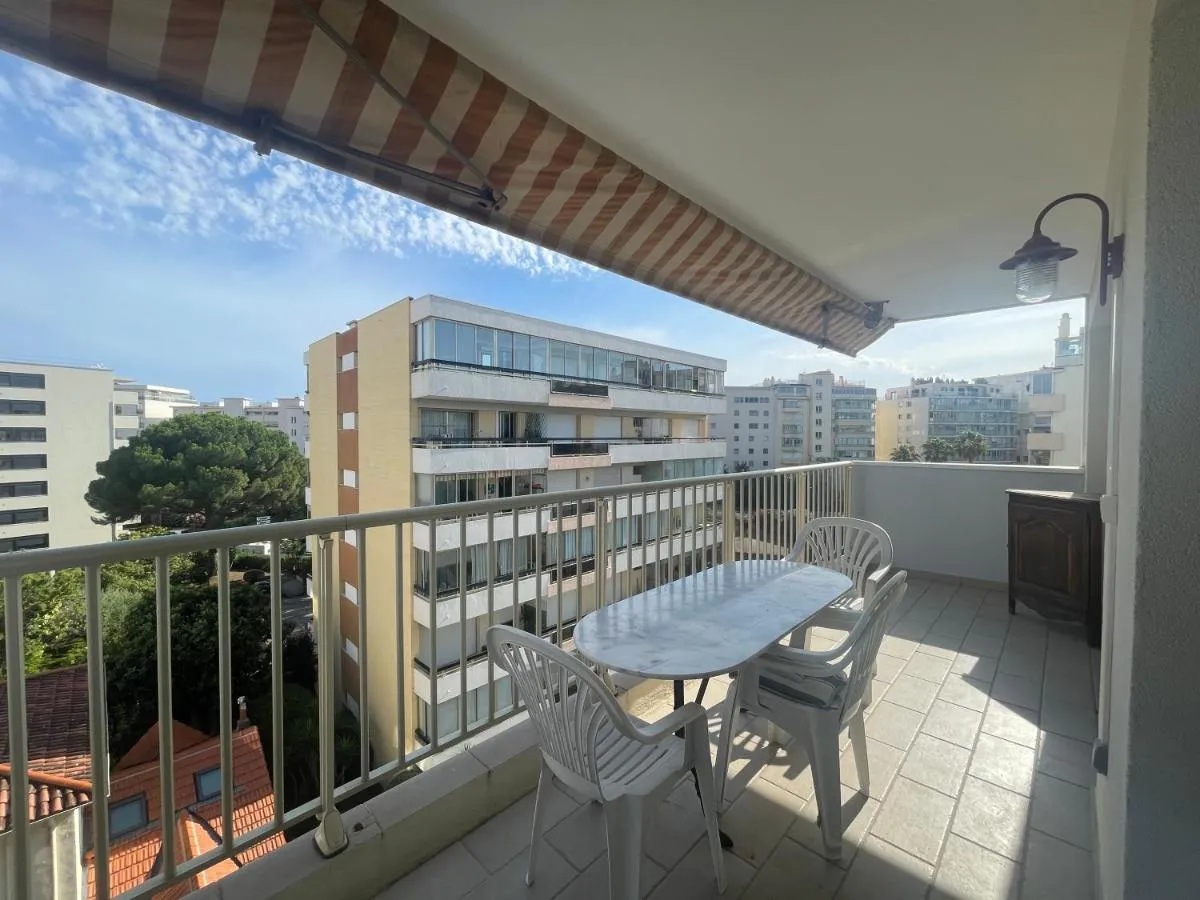 Image 4 of One Bedroom Apartment Terrasse near the beach
