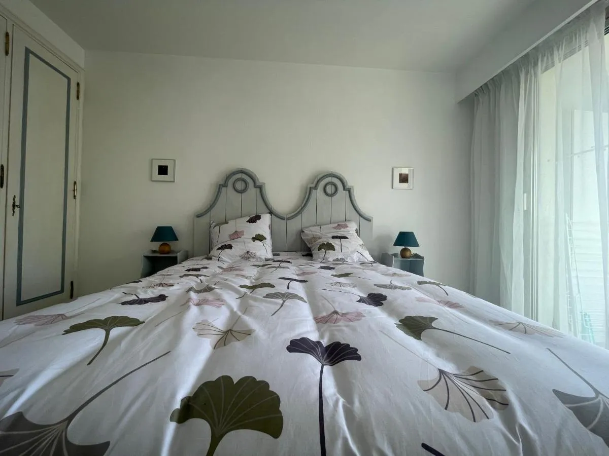 Image 5 of One Bedroom Apartment Terrasse near the beach