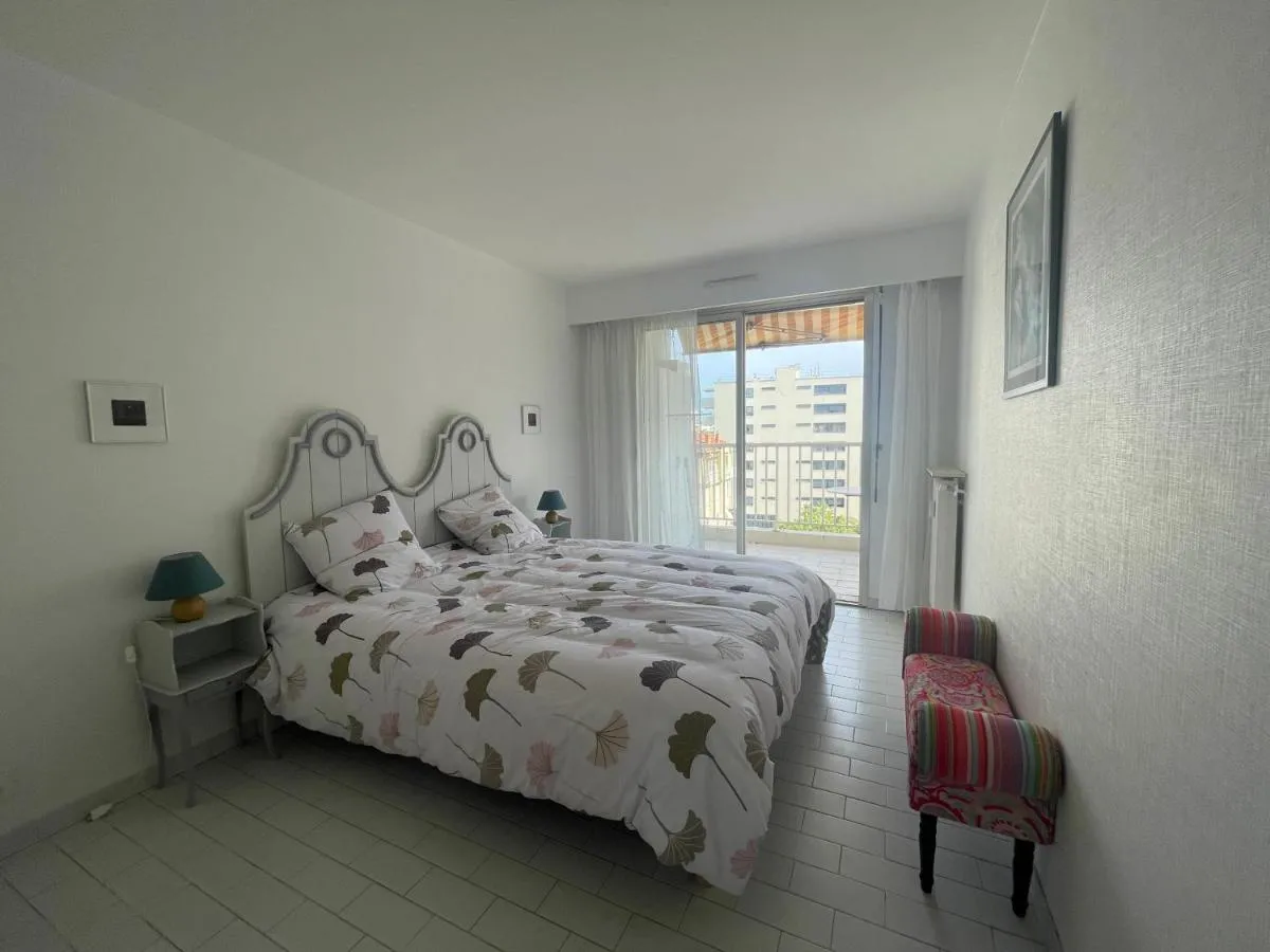 Image 1 of One Bedroom Apartment Terrasse near the beach