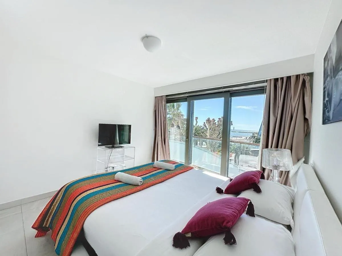 Image 6 of PLEIN SUD – le tapis rouge Croisette