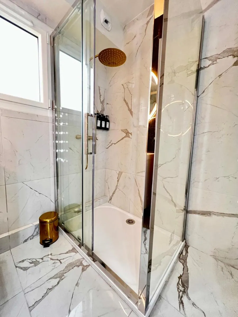 Image 6 of Palais 5min Luxury&Cinema Studio