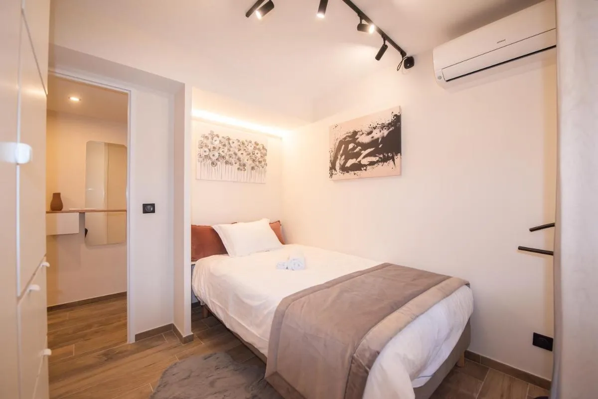 Image 5 of Palazzio T3 design près des plages et du Palais