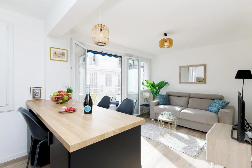 Image of Palladium 148 YourHostHelper