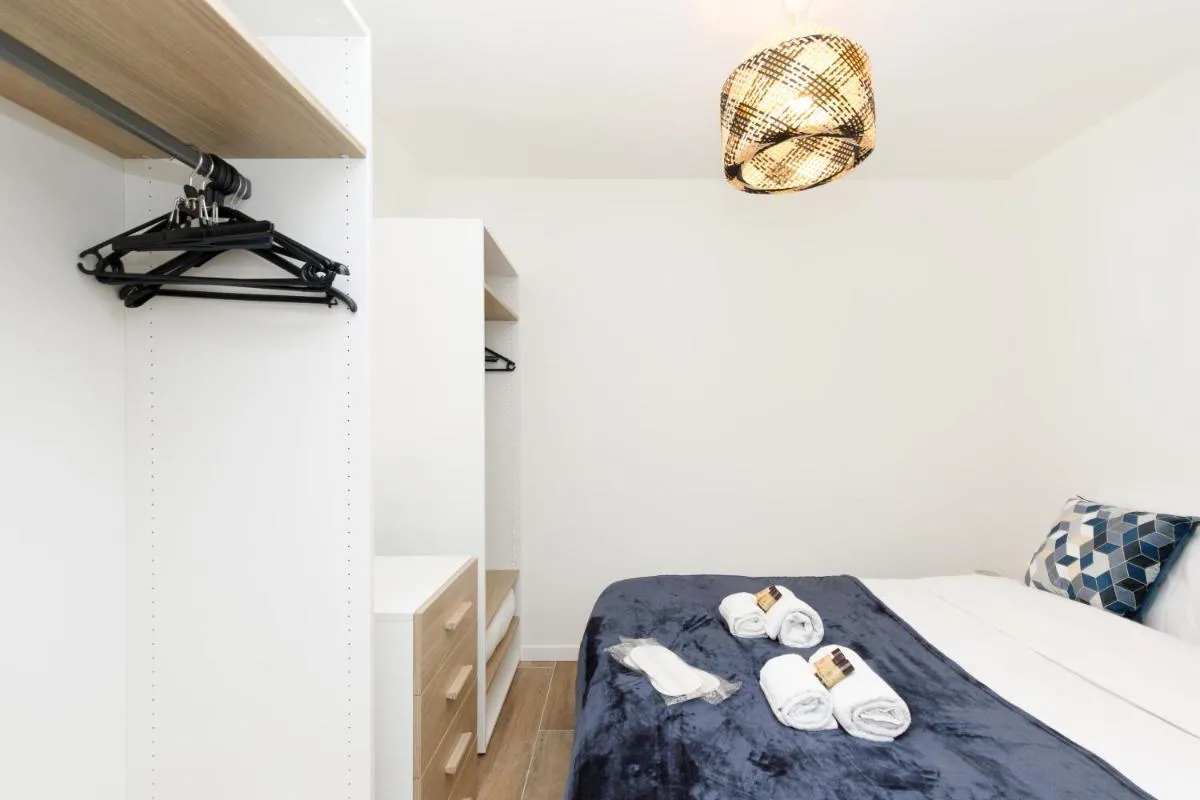 Image 1 of Palladium 148 YourHostHelper